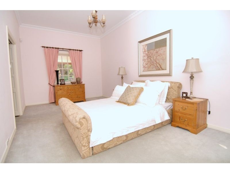 6 Redbank Rd, Killara NSW 2071