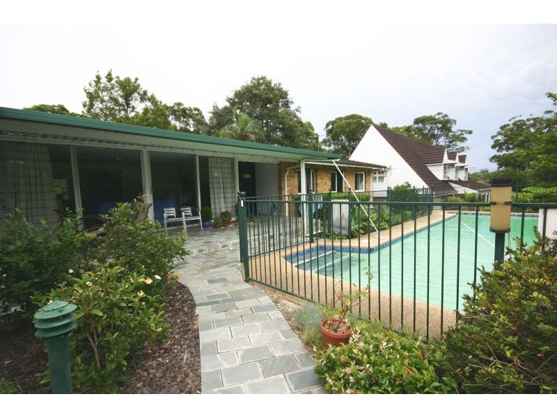 9 Alvona Ave, St Ives NSW 2075