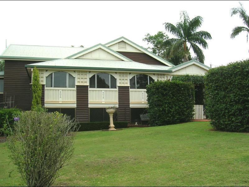 14 Taylor Street, Childers QLD 4660