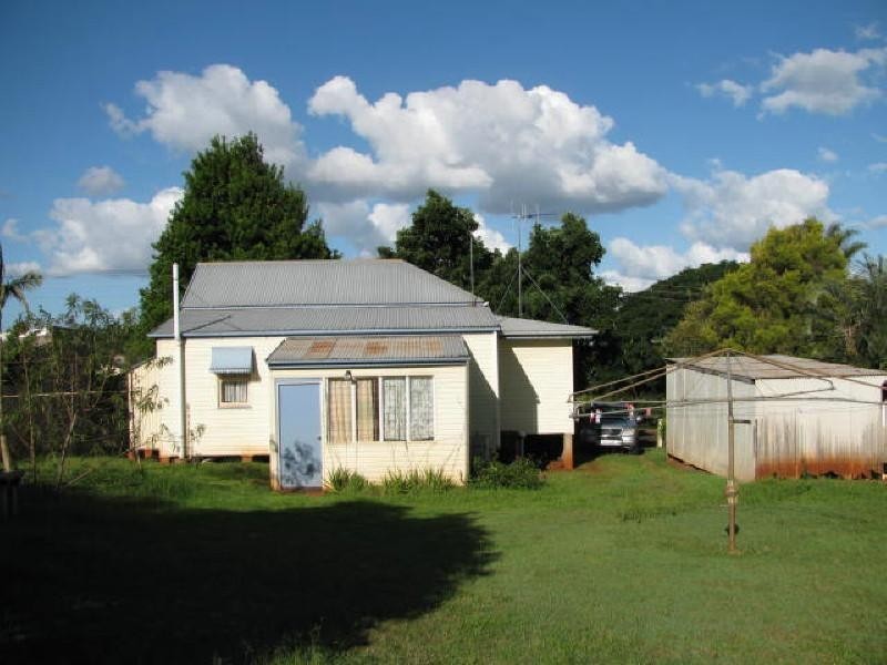 2 Queen Street, Childers QLD 4660
