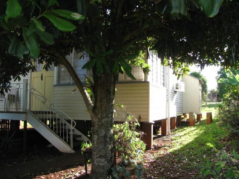 2 Queen Street, Childers QLD 4660