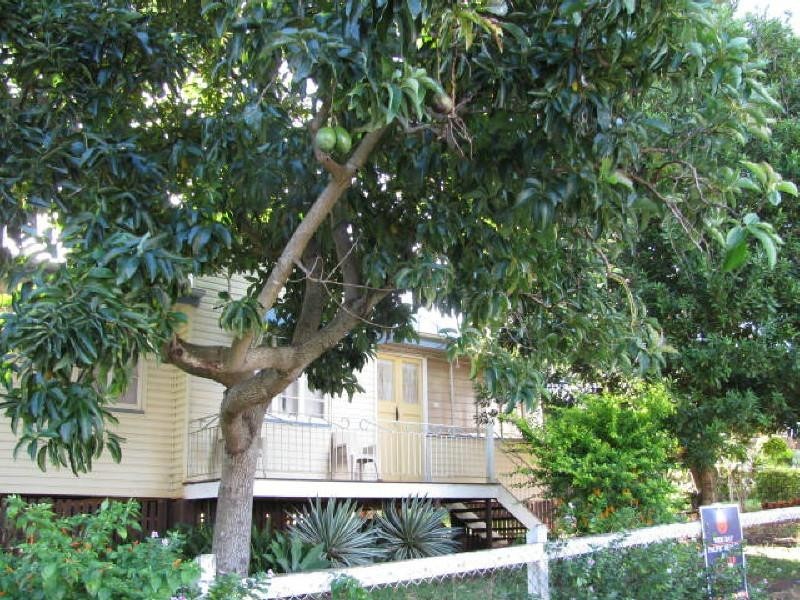 2 Queen Street, Childers QLD 4660