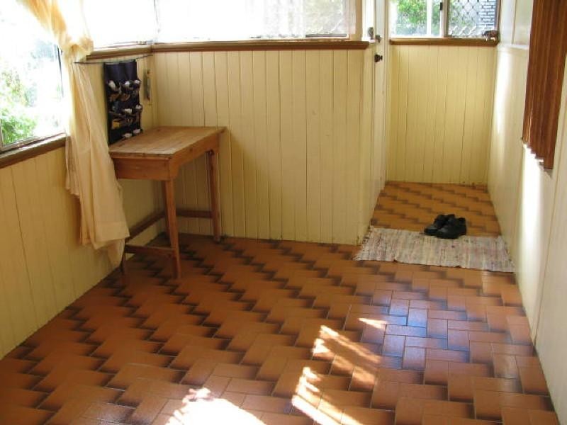 8 Macrossan Street, Childers QLD 4660