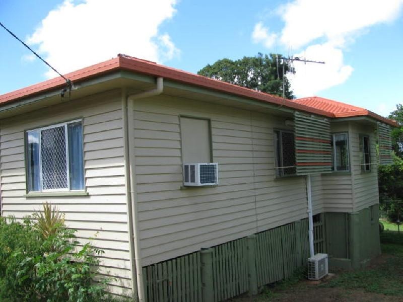 8 Macrossan Street, Childers QLD 4660