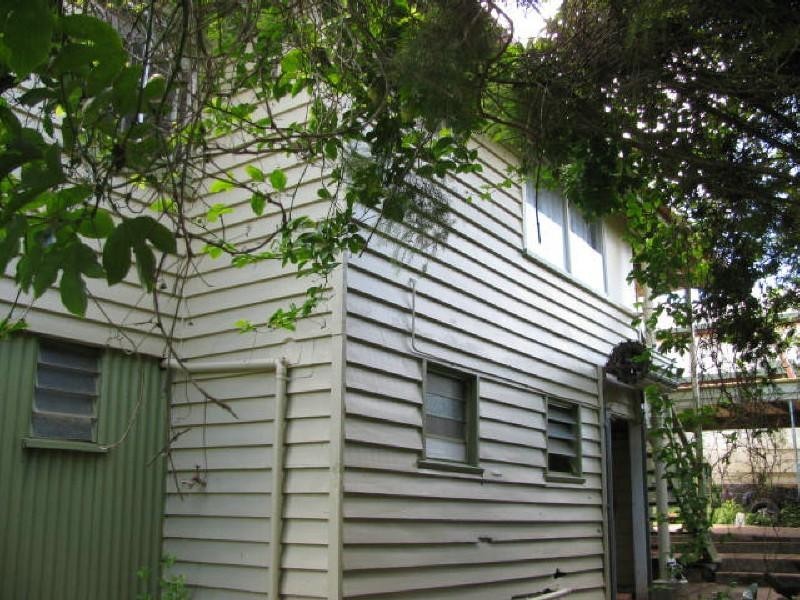 8 Macrossan Street, Childers QLD 4660