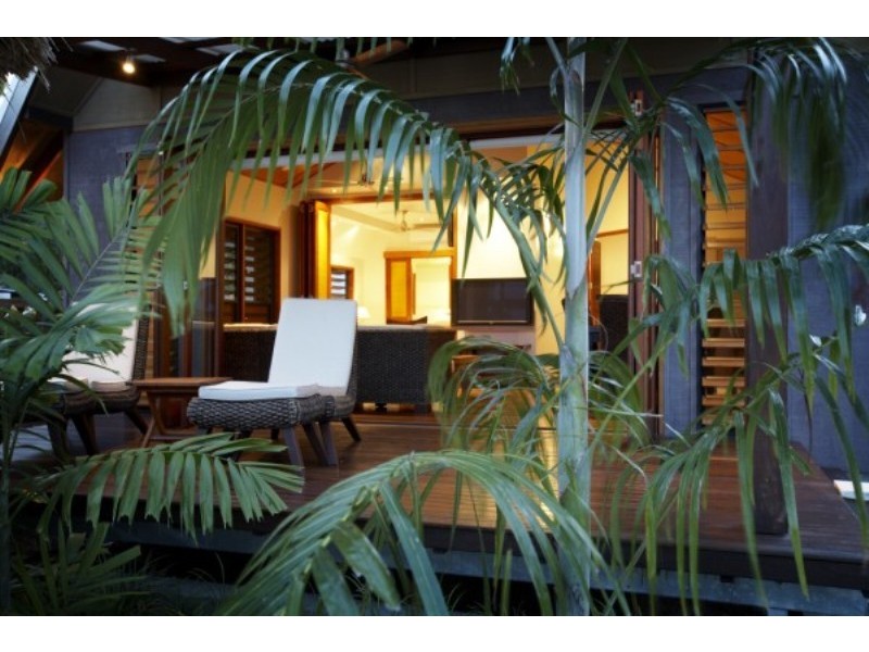 9 The Esplanade, Nelly Bay, Magnetic Island QLD 4819