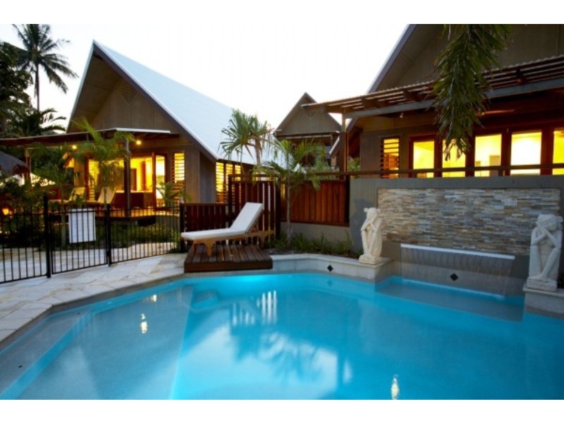 9 The Esplanade, Nelly Bay, Magnetic Island QLD 4819