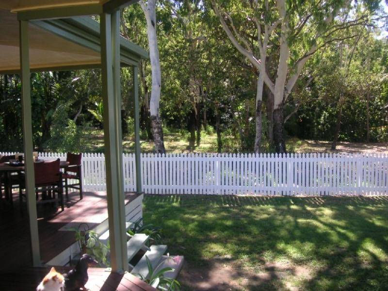 14 Bottiger Street, Magnetic Island QLD 4819