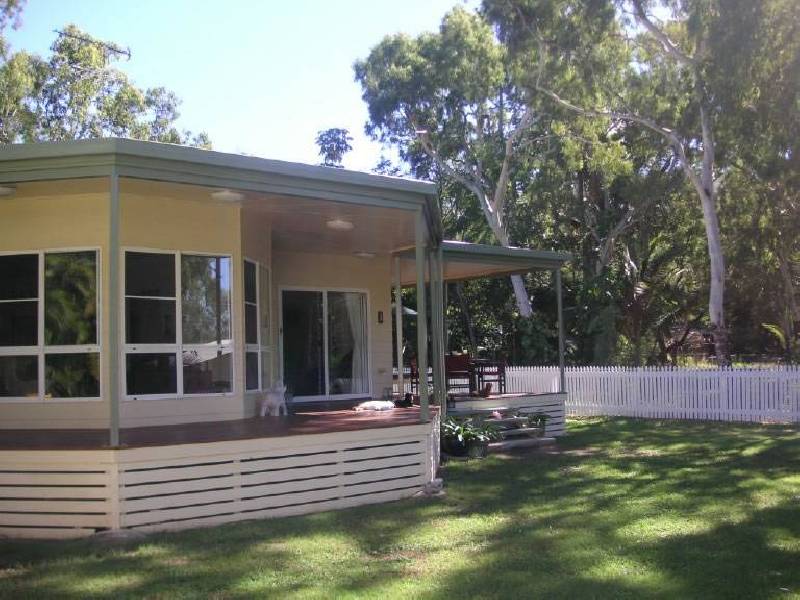 14 Bottiger Street, Magnetic Island QLD 4819