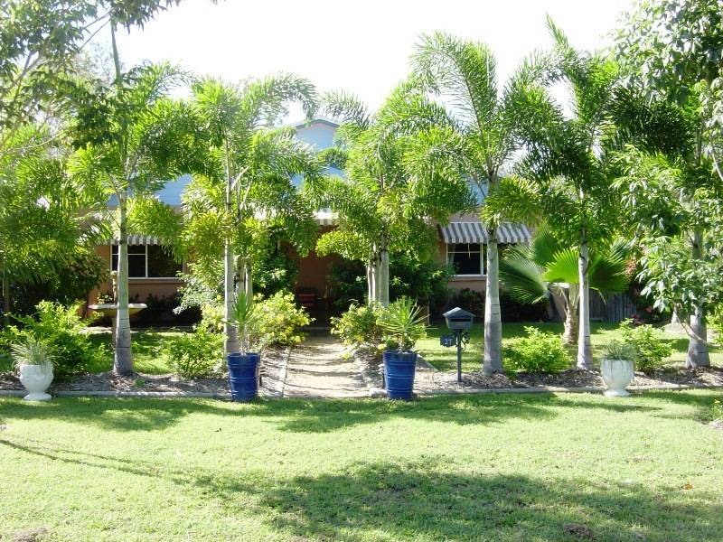 27 Corica Crescent, Magnetic Island QLD 4819