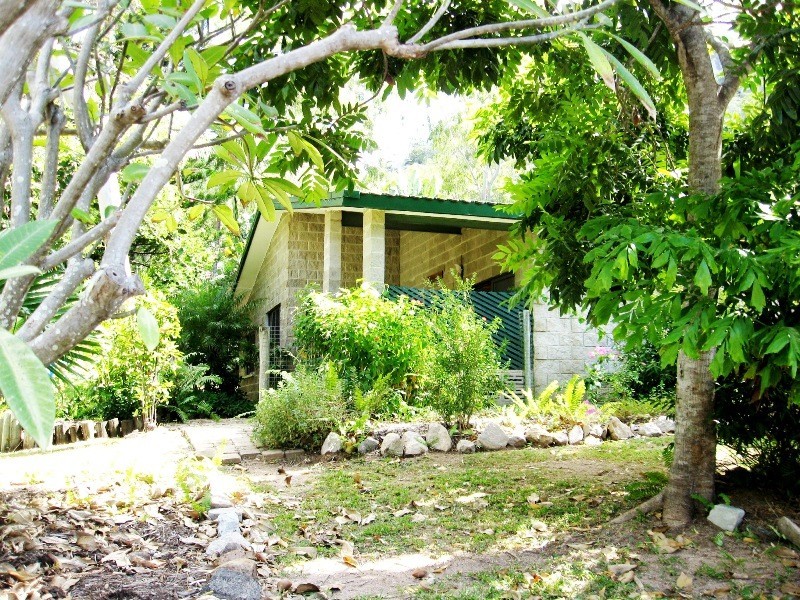 49 Yates Street, Magnetic Island QLD 4819