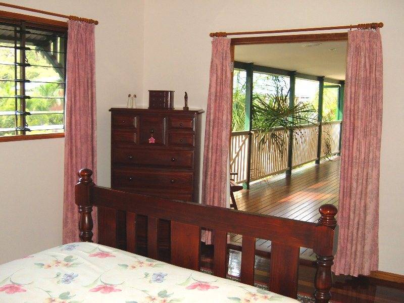 11 Bay Vista Court, Magnetic Island QLD 4819