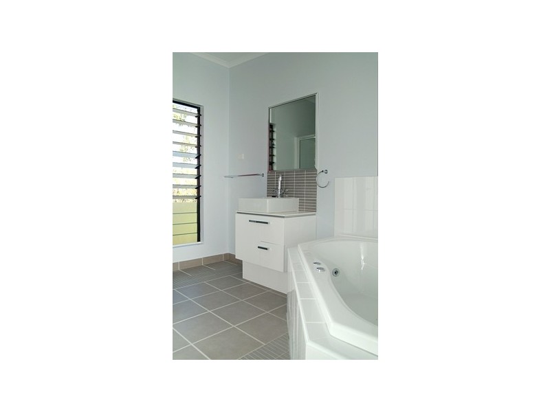 5/20  Yule St, Magnetic Island QLD 4819