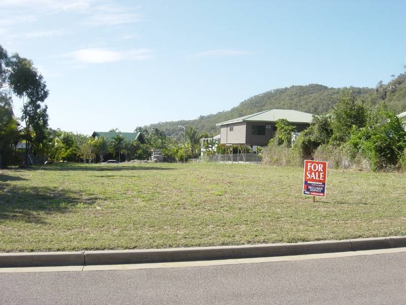 3 Bay Vista Court, Horsehoe Bay, Magnetic Island QLD 4819