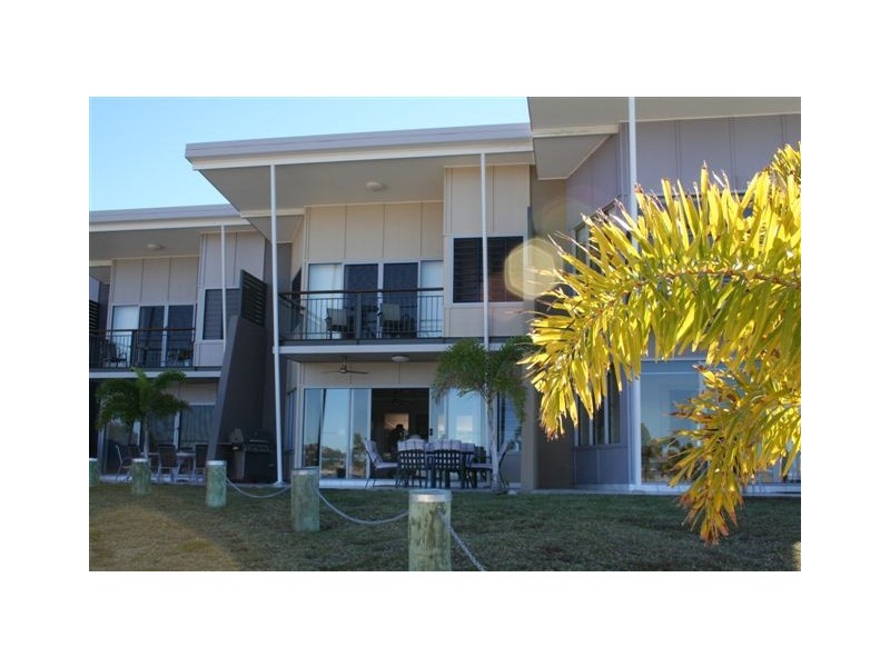 2/13-15 Terrace Place, Magnetic Island QLD 4819