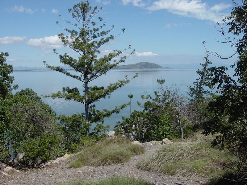 1 Picnic Street, Magnetic Island QLD 4819