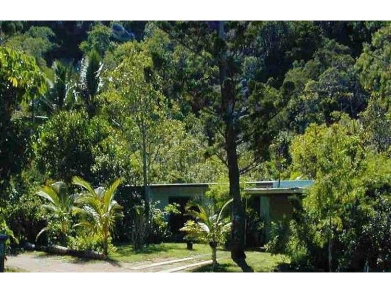 9 Kirk Street, Magnetic Island QLD 4819