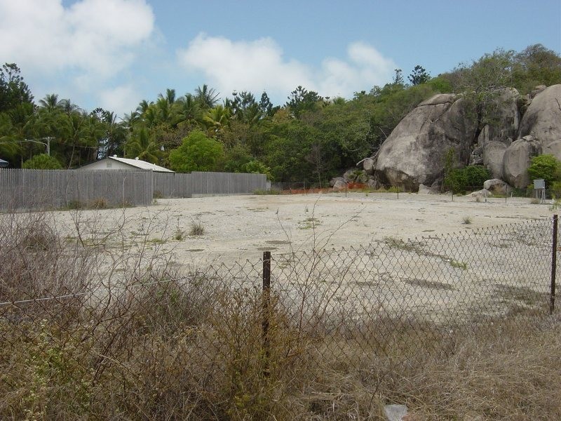 140 & 142 Sooning Street, Magnetic Island QLD 4819