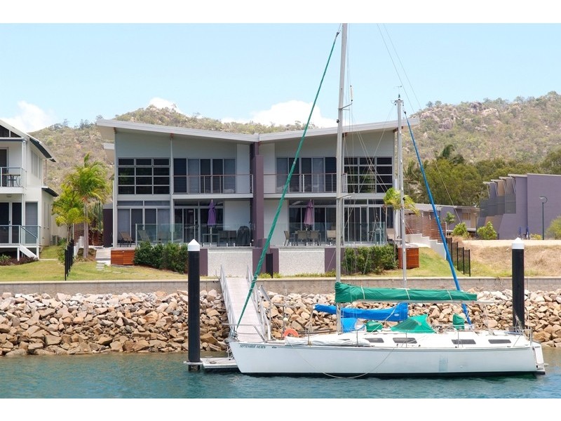 2/5 Terrace Place, Magnetic Island QLD 4819