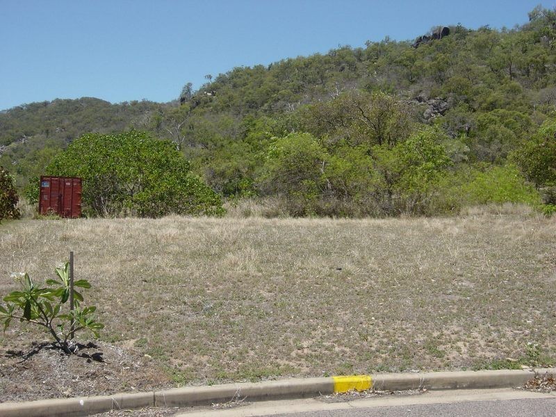 6 Bond Court, Magnetic Island QLD 4819