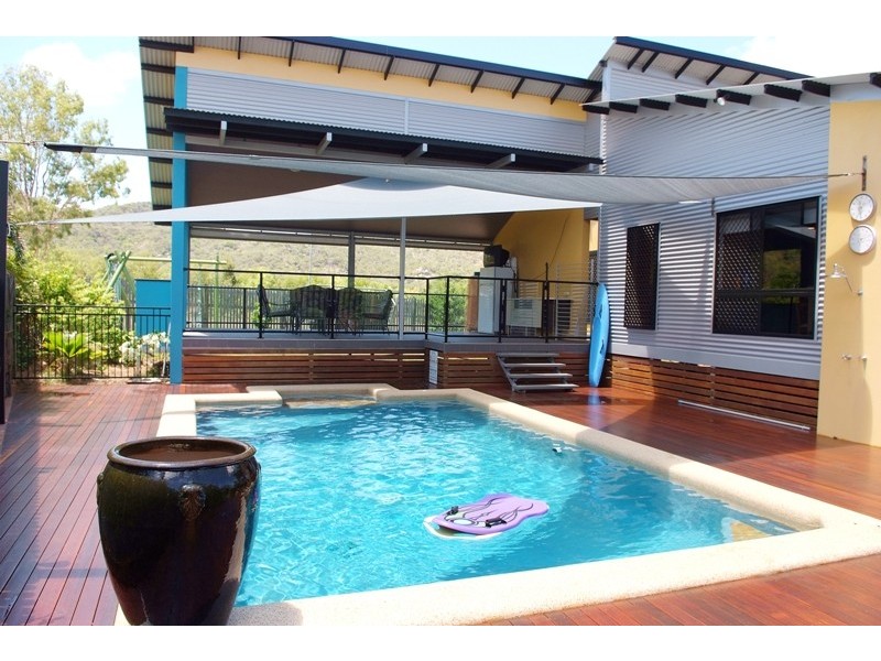 10 Bayside Court, Magnetic Island QLD 4819