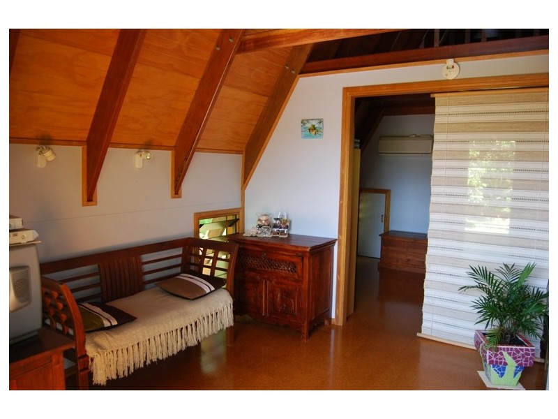 8 Somerset Court, Magnetic Island QLD 4819