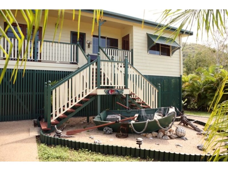 17 Elena Street, Magnetic Island QLD 4819