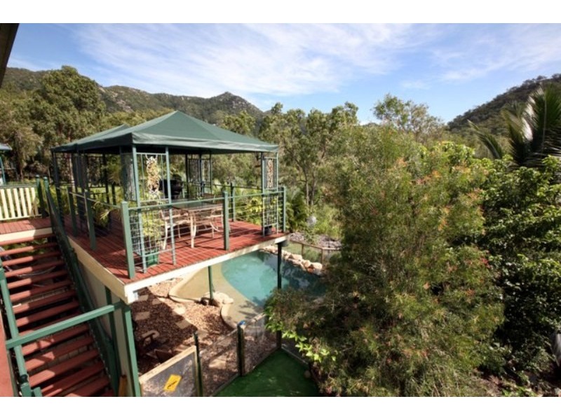 17 Elena Street, Magnetic Island QLD 4819