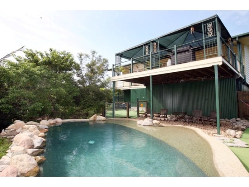 17 Elena Street, Magnetic Island QLD 4819