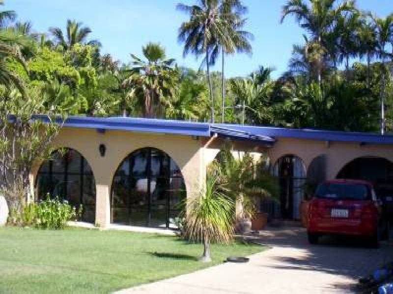 1/8 The Esplanade, Magnetic Island QLD 4819