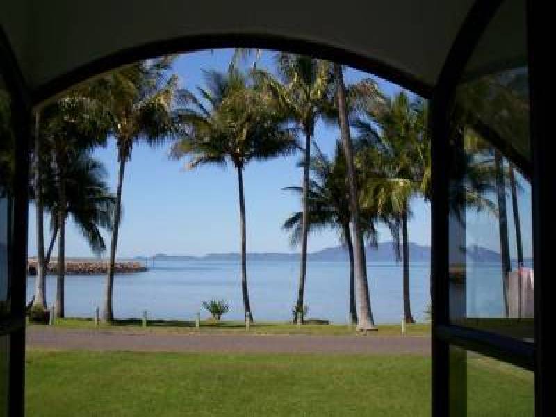 1/8 The Esplanade, Magnetic Island QLD 4819