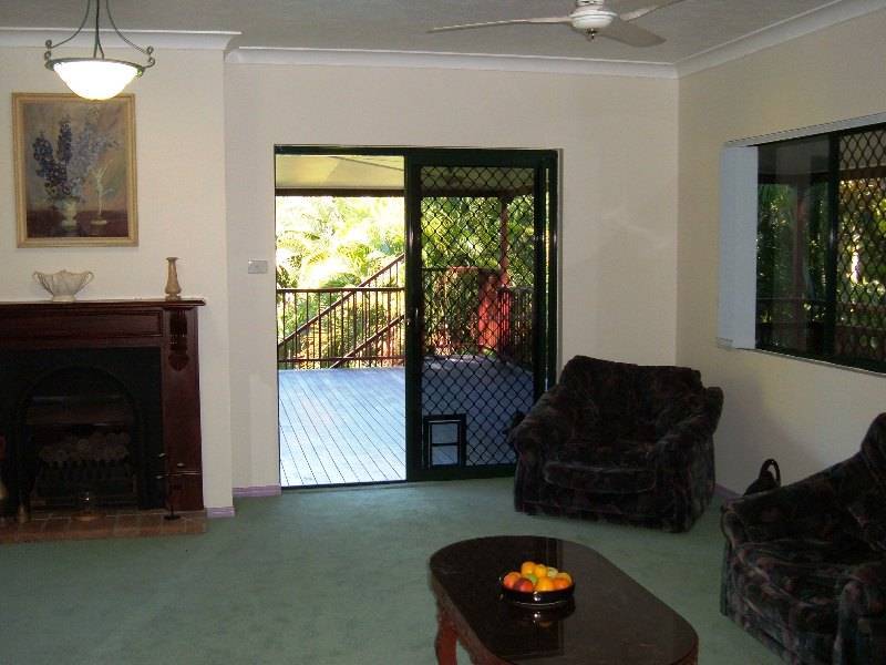 10 Bottiger Street, Magnetic Island QLD 4819