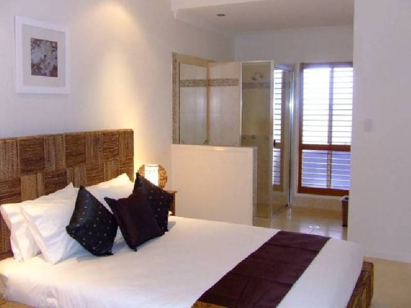 2/10 Royal Palm Avenue Port Hinchinbrook, Cardwell QLD 4849