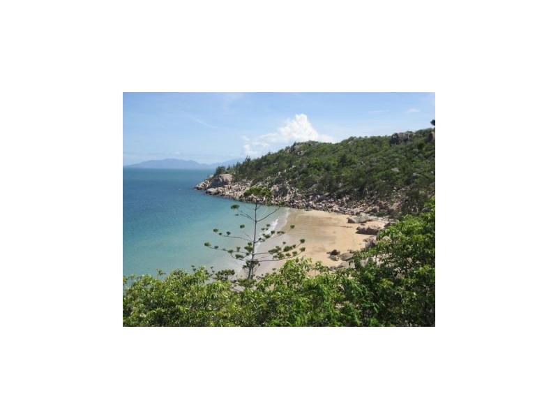 16 Picnic Street, Picnic Bay QLD 4819