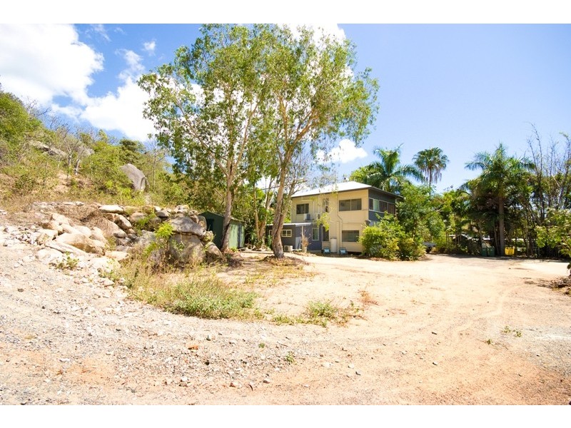 1 Barbarra Street, Picnic Bay, Magnetic Island QLD 4819
