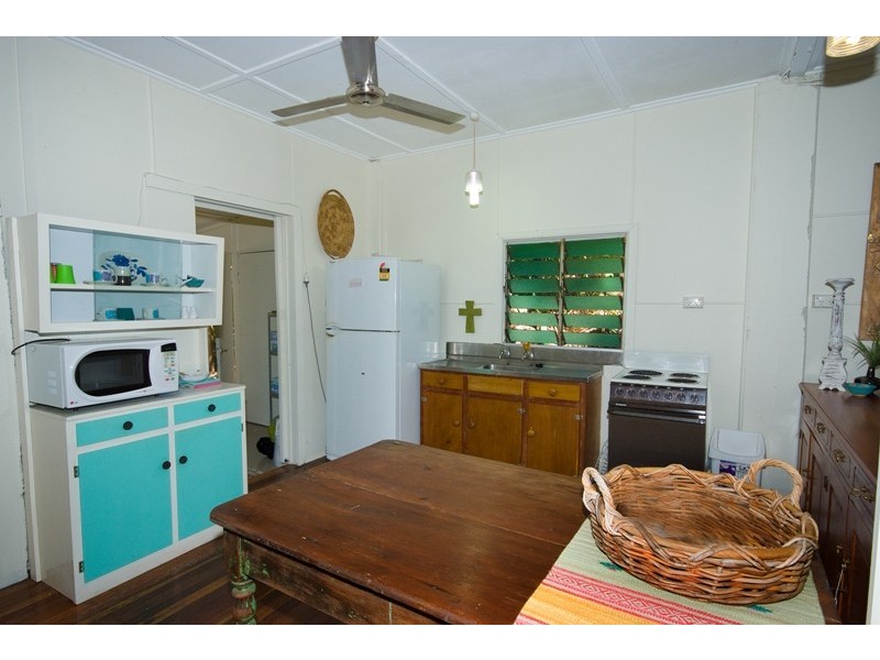 1 Barbarra Street, Picnic Bay, Magnetic Island QLD 4819