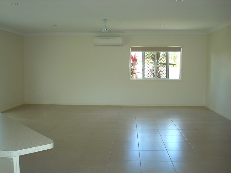 2/ 2 Winter Street, Cardwell QLD 4849