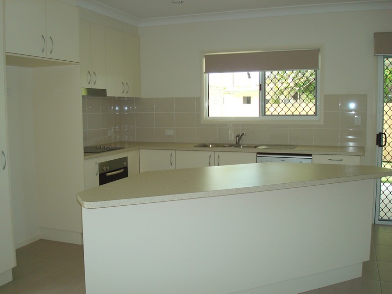 2/ 2 Winter Street, Cardwell QLD 4849
