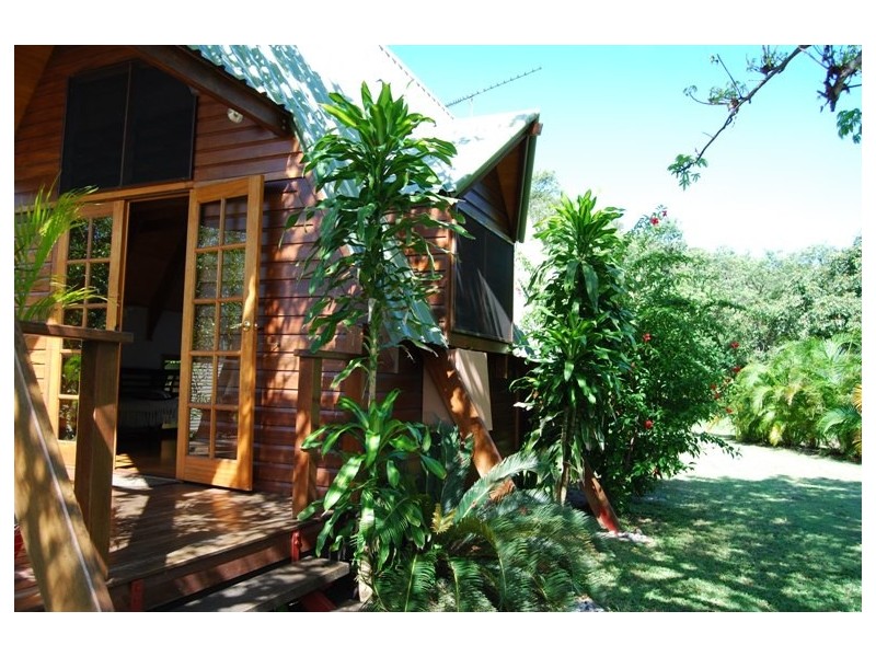 8 Somerset Court, Horseshoe Bay,, Magnetic Island QLD 4819