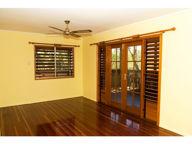 6 Opalia cres, Nelly Bay, Magnetic Island QLD 4819