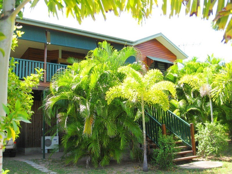 7 Bond Court, Horseshoe Bay, Magnetic Island QLD 4819