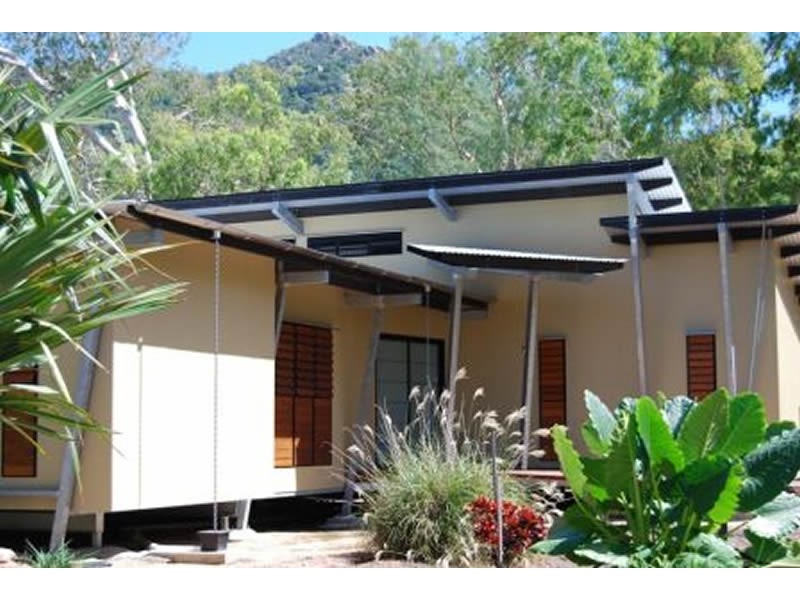 96 Mandalay Avenue, Nelly Bay QLD 4819