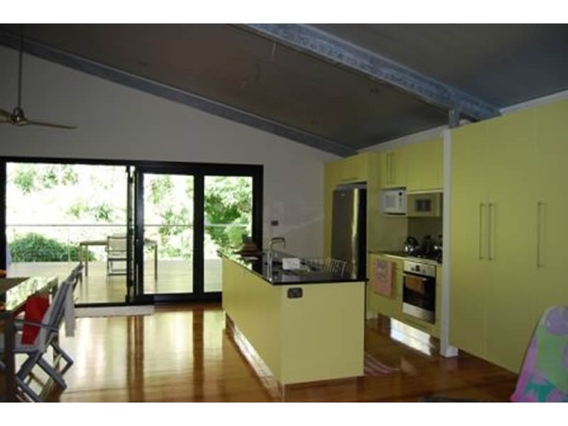 96 Mandalay Avenue, Nelly Bay QLD 4819