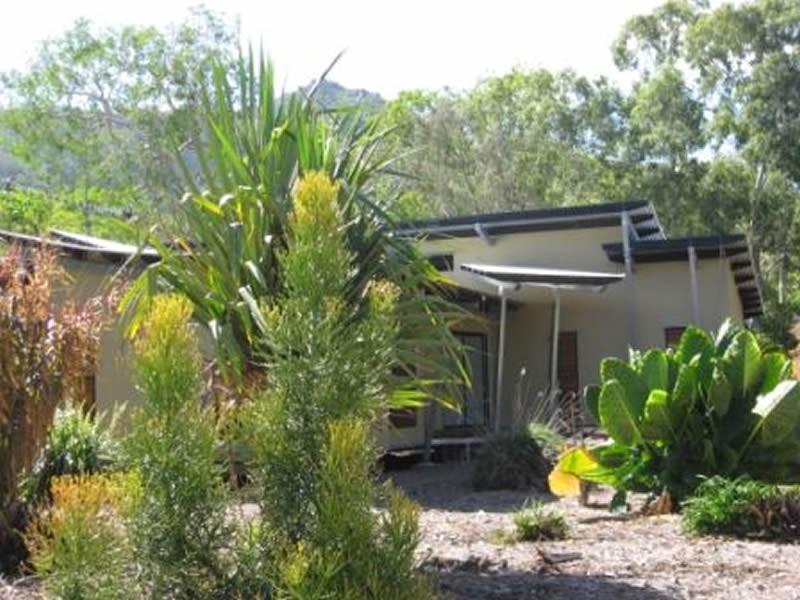 96 Mandalay Avenue, Nelly Bay QLD 4819