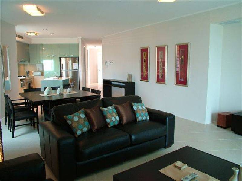 306 Unit 306 ‘Watermark’ 7274 The Strand, Townsville QLD 4810 the