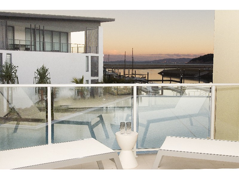 Unit 823, Blue on Blue, Nelly Bay QLD 4819