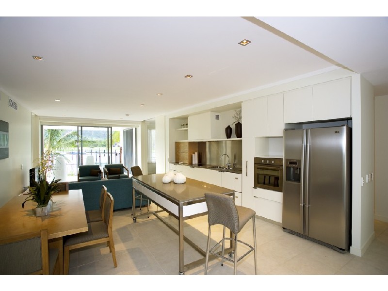 Unit 325, Blue on Blue, Nelly Bay QLD 4819