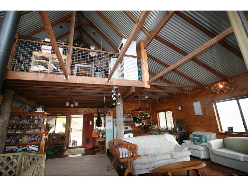 Armstrong Creek QLD 4520