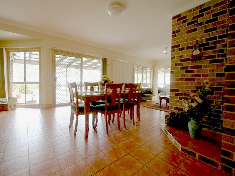 6 Midwood Court, Samford QLD 4520