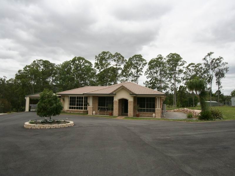 47 Camp Mountain Road, Camp Mountain QLD 4520